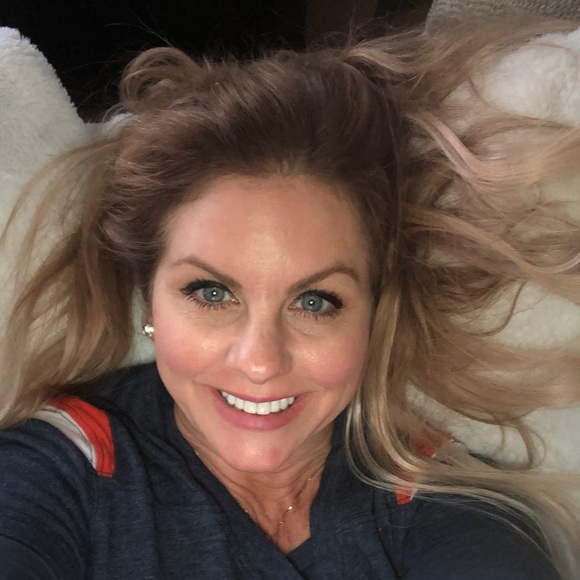 Meet your Posher, Stephanie - Picture 4 of 9